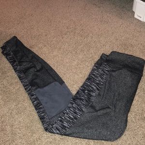 Mesh back panel workout leggings
